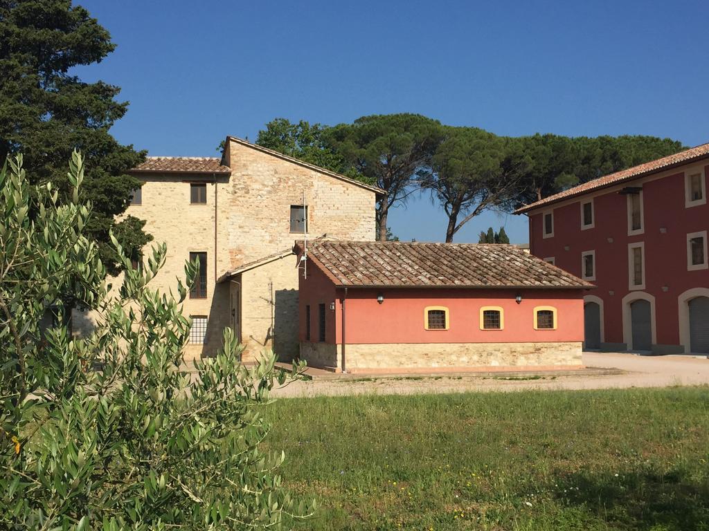 Rosso Porpora Vila Colle Umberto  Exterior foto