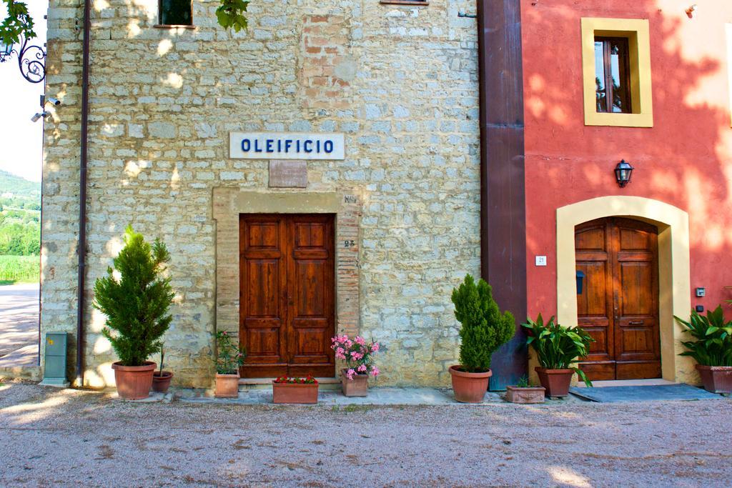 Rosso Porpora Vila Colle Umberto  Exterior foto