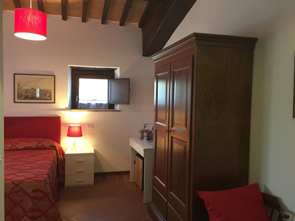 Rosso Porpora Vila Colle Umberto  Exterior foto